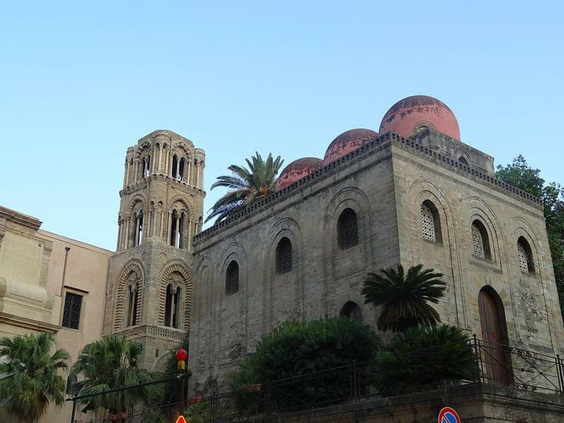 Casa Tea: Nel Cuore Del Centro Storico Palermo Eksteriør bilde